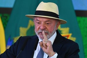 Mendonça manda governo Lula abrir dados de gastos com publicidade