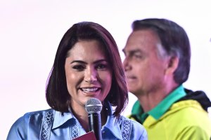 Michelle confirma disputa ao Senado na véspera de anúncio de vice de Flávio